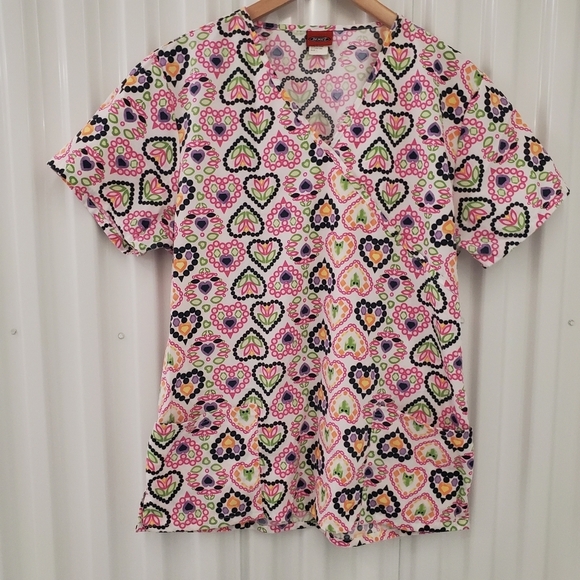 Denice | Floral print with heart enclosures - Picture 1 of 8